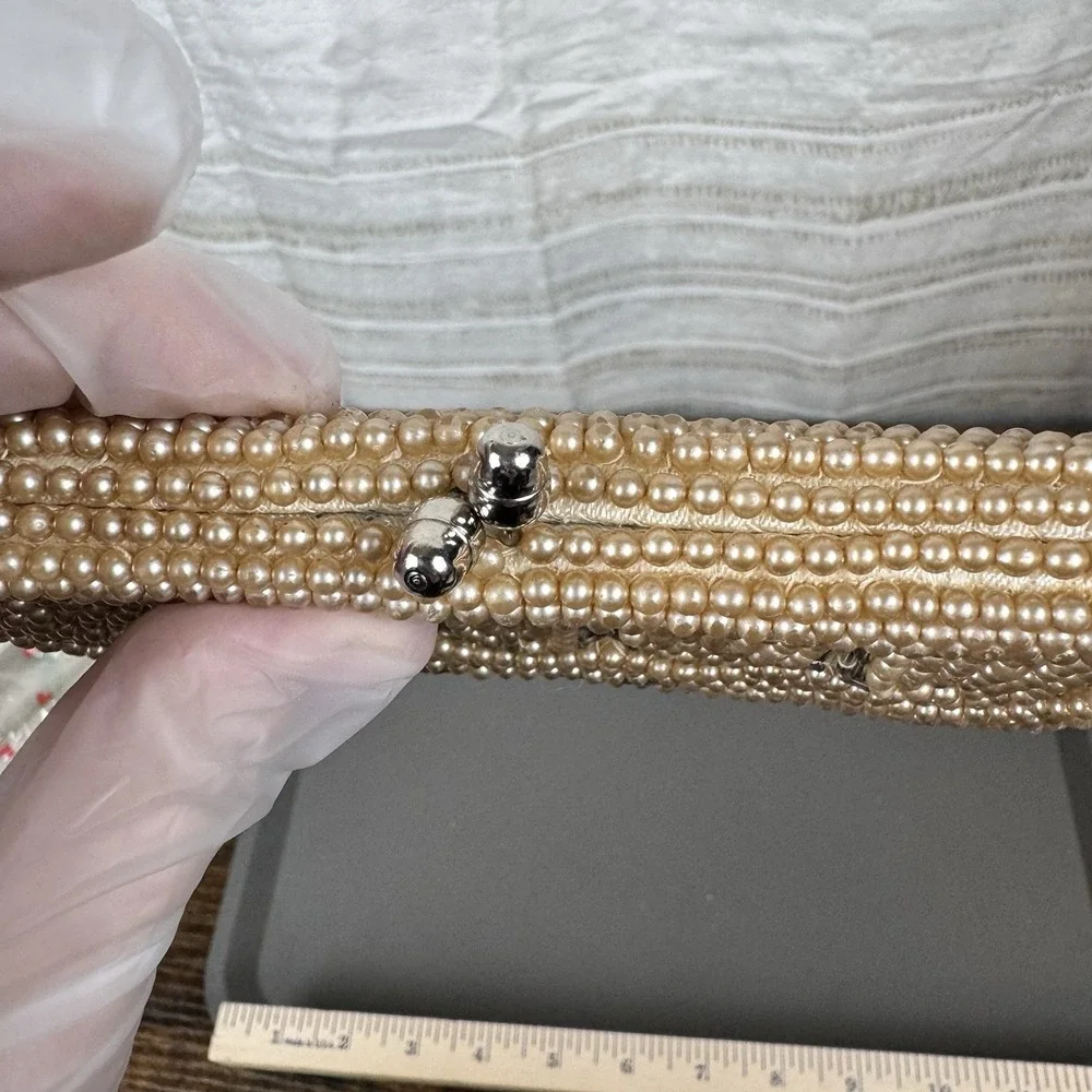 Vintage Beaded Kisslock Clutch‎ Made in Japan Pearl Glass Bead Evening Bag